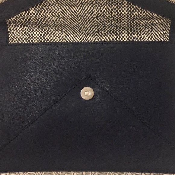 Rebecca minkoff clutch black -excellent condition - Picture 2 of 4